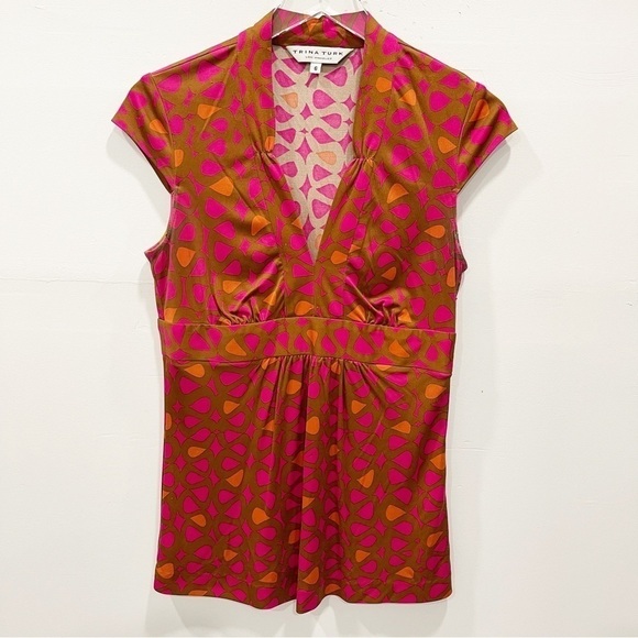 Trina Turk Silk V-Neck Printed Retro Blouse Size 6 - Picture 1 of 8